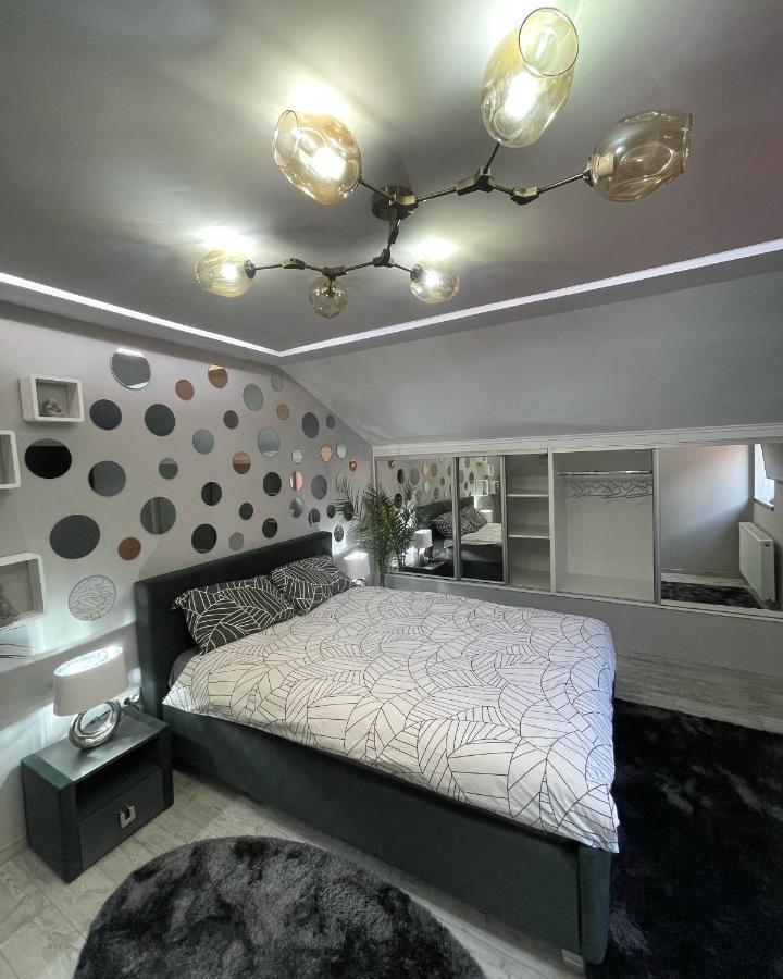 Deyinn Guest House Centrum Turda Exterior foto