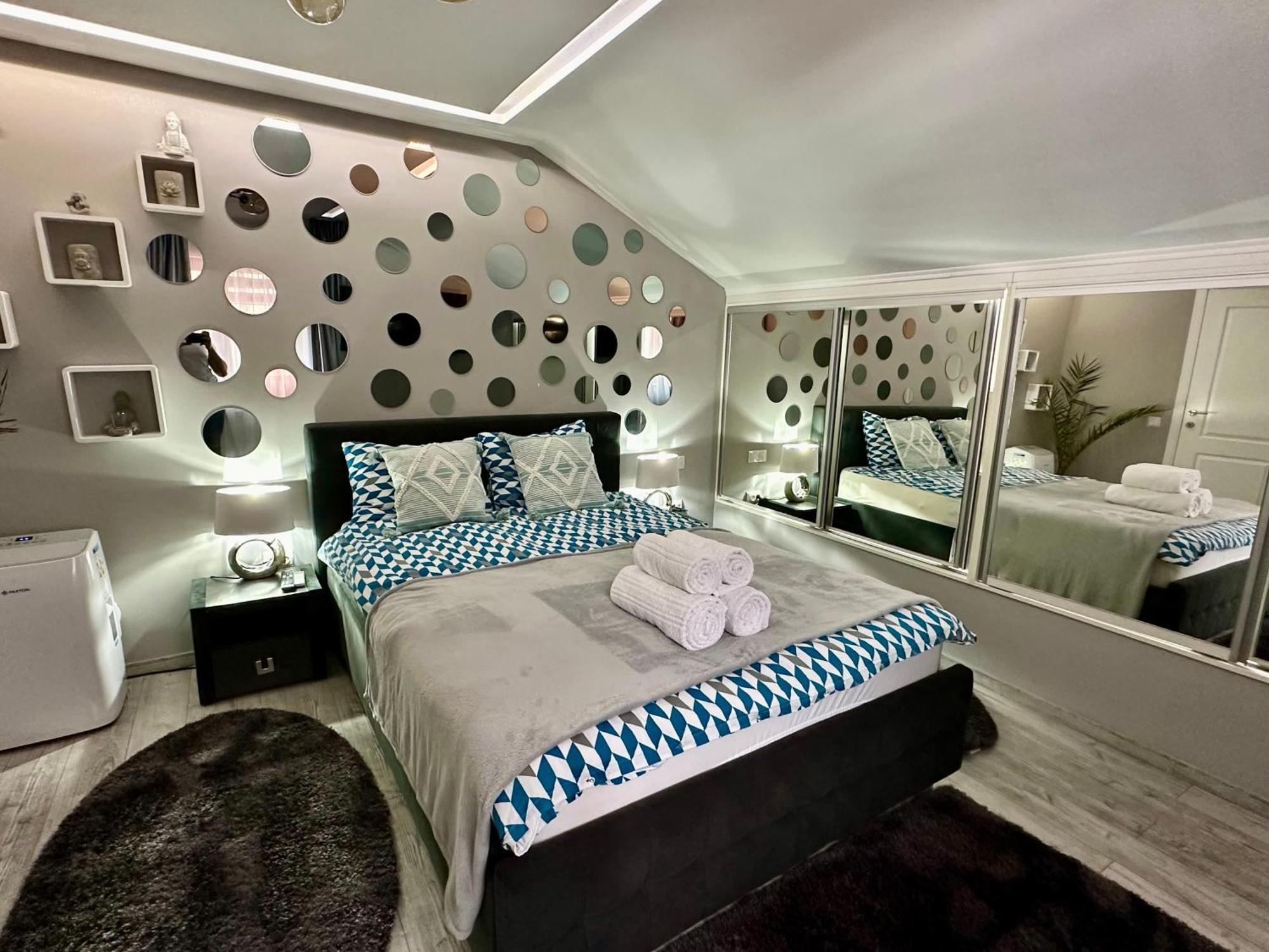 Deyinn Guest House Centrum Turda Exterior foto